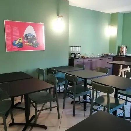 Dimora Della Posta Πανσιόν